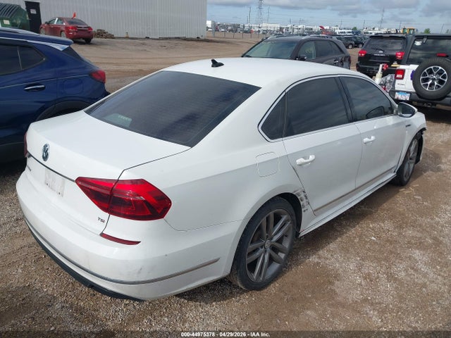 44975378 :رقم المزاد ، 1VWDT7A35HC060745 vin ، 2017 Volkswagen Passat 1.8t R-line مزاد بيع