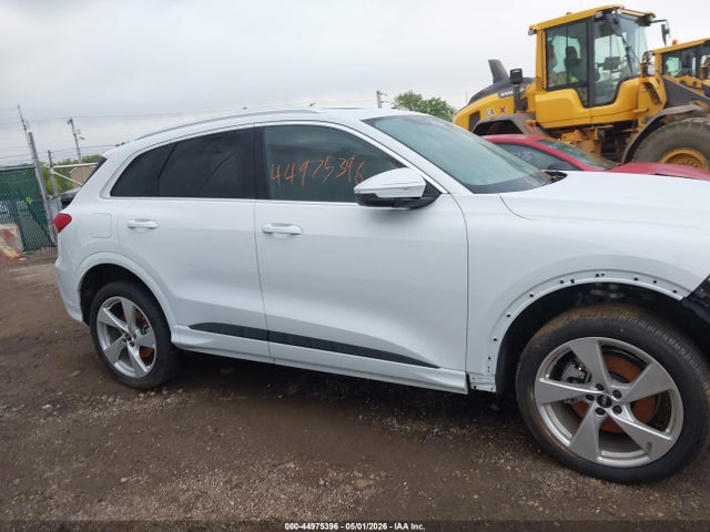 Продаж на аукціоні авто 2025 Audi All-new Q5 Premium Plus Tfsi Quattro S Tronic, vin: WA12AAGU6S2008299, номер лоту: 44975396