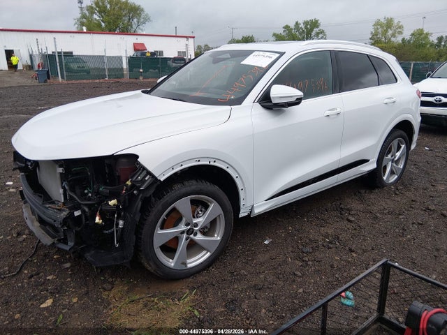 Продаж на аукціоні авто 2025 Audi All-new Q5 Premium Plus Tfsi Quattro S Tronic, vin: WA12AAGU6S2008299, номер лоту: 44975396