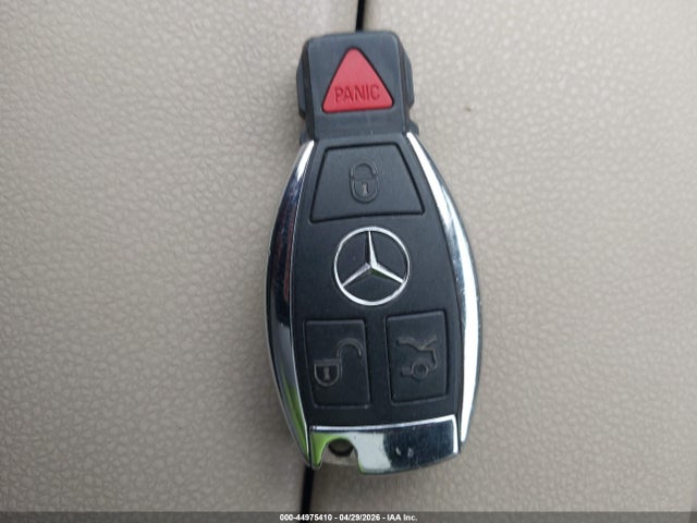 Продажа на аукционе авто 2012 Mercedes-benz C 250, vin: WDDGJ4HB6CF876541, номер лота: 44975410