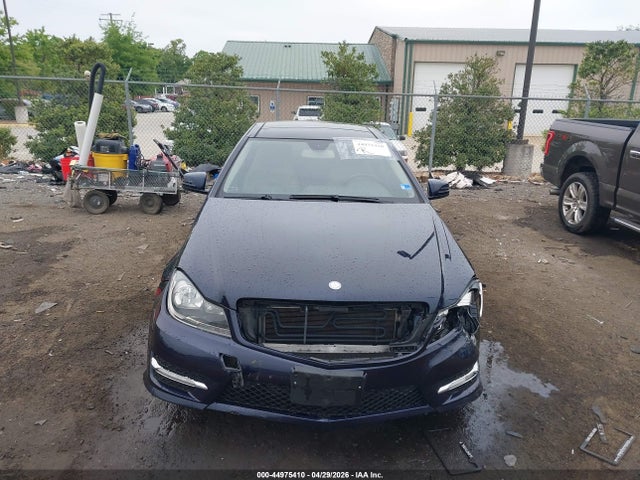 Продажа на аукционе авто 2012 Mercedes-benz C 250, vin: WDDGJ4HB6CF876541, номер лота: 44975410