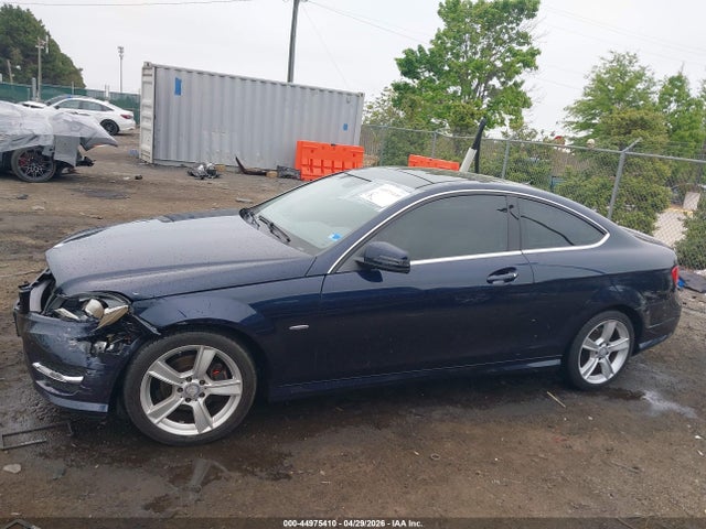 Продажа на аукционе авто 2012 Mercedes-benz C 250, vin: WDDGJ4HB6CF876541, номер лота: 44975410