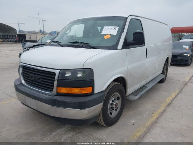 GMC Savana 2500 Work Van 2017 1GTW7AFF0H1905156 Image 2