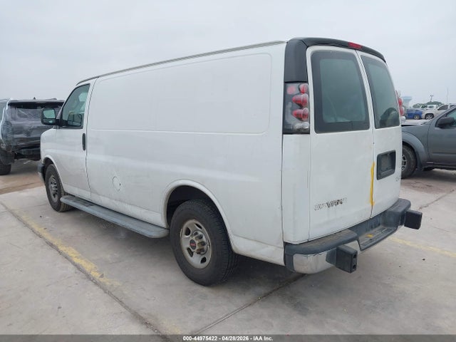 GMC Savana 2500 Work Van 2017 1GTW7AFF0H1905156 Image 3