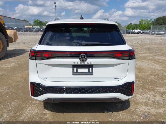 Aukcja sprzedaży 2025 Volkswagen Tiguan 2.0t Sel R-line, vin: 3VVLR7RM7SM053037, numer aukcji: 44975468