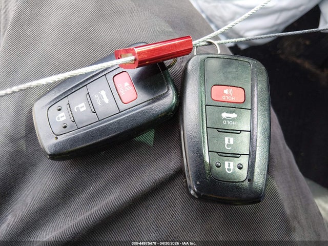 44975478 :رقم المزاد ، 4T1R11AK9MU454042 vin ، 2021 Toyota Camry Le مزاد بيع