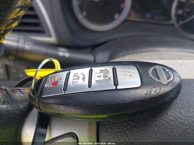 44975500 :رقم المزاد ، 3N1AB7AP0FY226690 vin ، 2015 Nissan Sentra Sr مزاد بيع