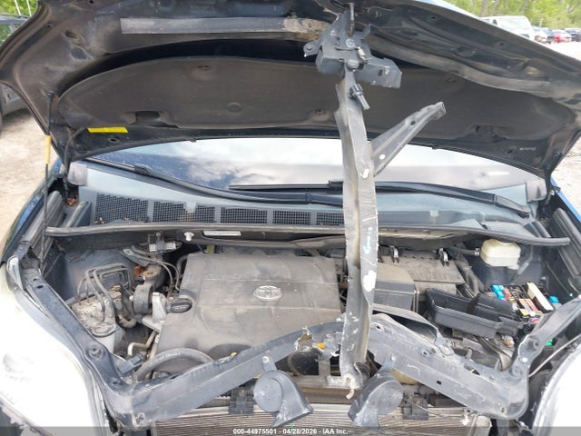 Продажа на аукционе авто 2015 Toyota Sienna Le 8 Passenger, vin: 5TDKK3DC7FS537592, номер лота: 44975501