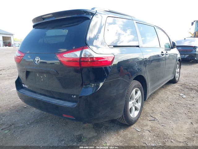 Продажа на аукционе авто 2015 Toyota Sienna Le 8 Passenger, vin: 5TDKK3DC7FS537592, номер лота: 44975501