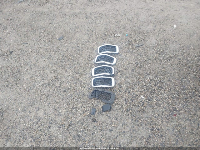 2015 Jeep Cherokee Latitude მანქანა იყიდება აუქციონზე, vin: 1C4PJMCB0FW515201, აუქციონის ნომერი: 44975518