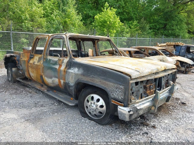 44975537 :رقم المزاد ، 1GCHR33N7JJ142228 vin ، 1988 Chevrolet R30 مزاد بيع