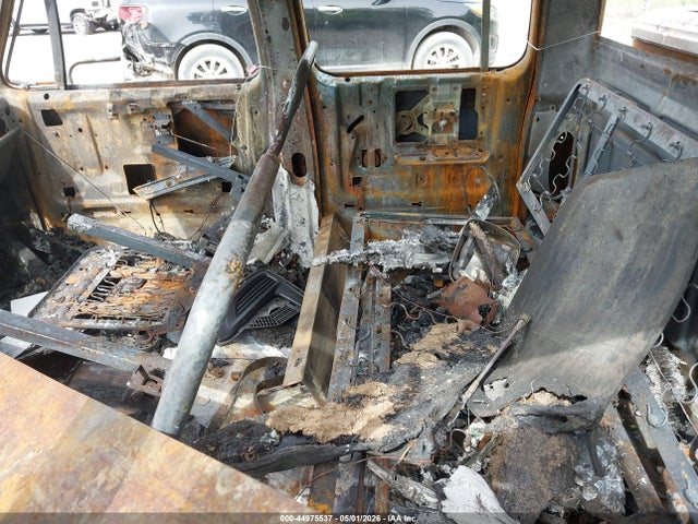 44975537 :رقم المزاد ، 1GCHR33N7JJ142228 vin ، 1988 Chevrolet R30 مزاد بيع