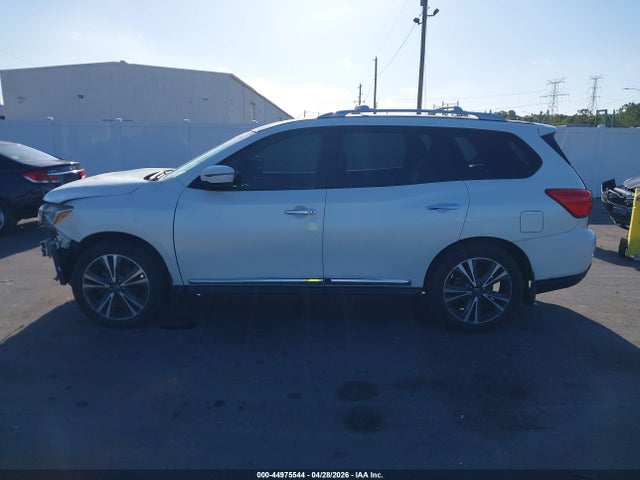 44975544 :رقم المزاد ، 5N1DR2MN2HC682345 vin ، 2017 Nissan Pathfinder Platinum مزاد بيع