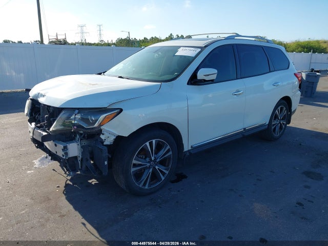 44975544 :رقم المزاد ، 5N1DR2MN2HC682345 vin ، 2017 Nissan Pathfinder Platinum مزاد بيع