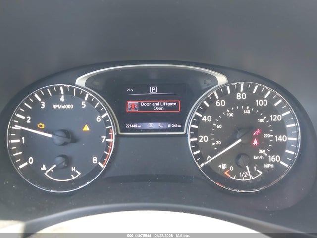 44975544 :رقم المزاد ، 5N1DR2MN2HC682345 vin ، 2017 Nissan Pathfinder Platinum مزاد بيع