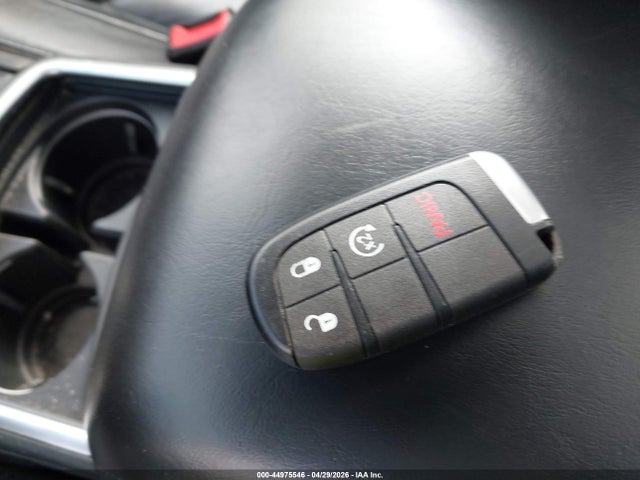 Продажа на аукционе авто 2015 Chrysler 300 Limited, vin: 2C3CCARG0FH803359, номер лота: 44975546