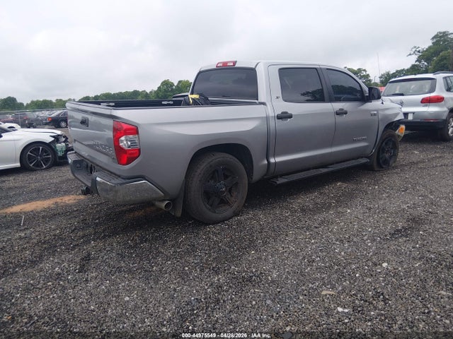 44975549 :رقم المزاد ، 5TFEW5F19HX228101 vin ، 2017 Toyota Tundra Sr5 5.7l V8 مزاد بيع