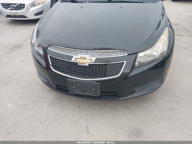 1G1PA5SH4E7425840 Chevrolet Cruze Ls Auto