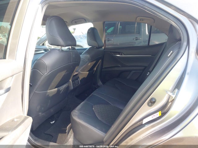 4T1B61HK8JU057426 Toyota CAMRY XSE