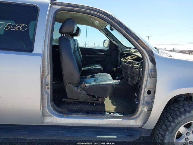44975580 :رقم المزاد ، 1GKS2KE30BR115962 vin ، 2011 Gmc Yukon Xl 1500 Slt مزاد بيع