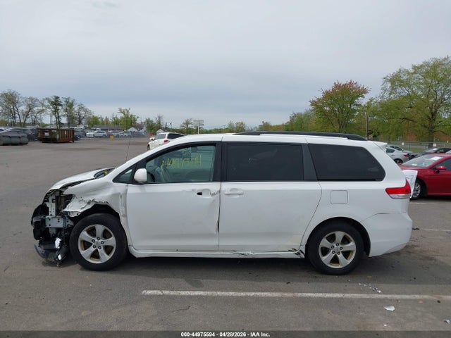 Aukcja sprzedaży 2011 Toyota Sienna Le V6, vin: 5TDKK3DC6BS145973, numer aukcji: 44975594