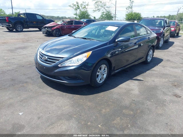 2014 Hyundai Sonata Gls მანქანა იყიდება აუქციონზე, vin: 5NPEB4AC4EH940053, აუქციონის ნომერი: 44975638