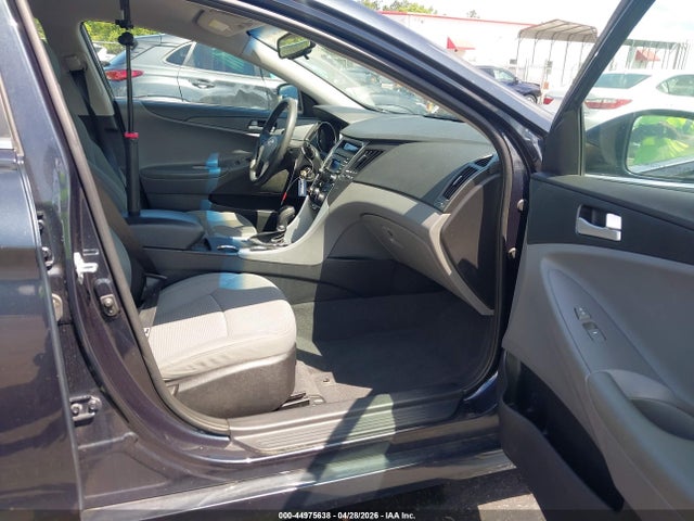 2014 Hyundai Sonata Gls მანქანა იყიდება აუქციონზე, vin: 5NPEB4AC4EH940053, აუქციონის ნომერი: 44975638