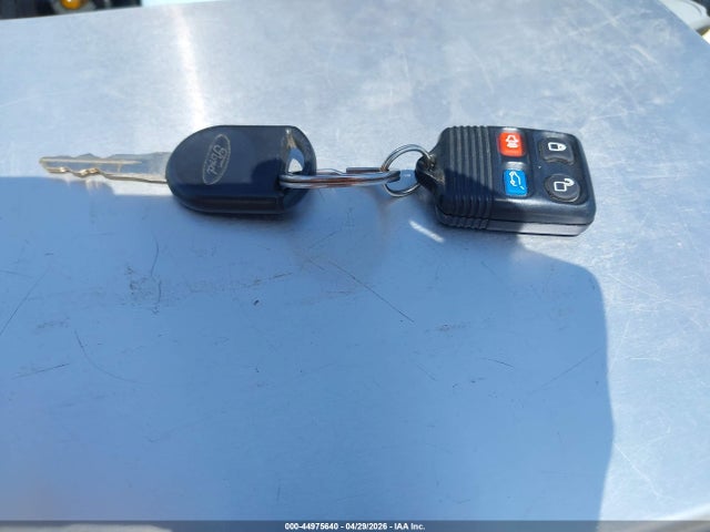 44975640 :رقم المزاد ، 1FMEU73E76UA59845 vin ، 2006 Ford Explorer Xlt مزاد بيع