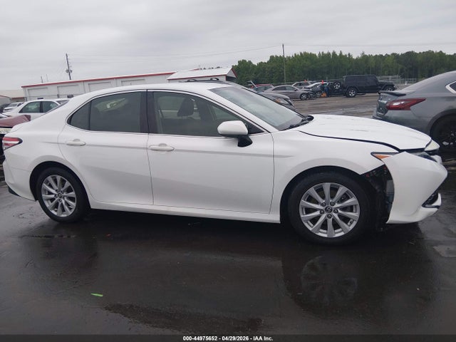2018 Toyota Camry Le მანქანა იყიდება აუქციონზე, vin: JTNB11HK0J3010055, აუქციონის ნომერი: 44975652