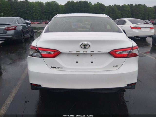 2018 Toyota Camry Le მანქანა იყიდება აუქციონზე, vin: JTNB11HK0J3010055, აუქციონის ნომერი: 44975652