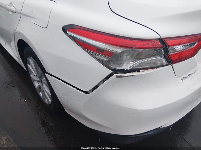2018 Toyota Camry Le მანქანა იყიდება აუქციონზე, vin: JTNB11HK0J3010055, აუქციონის ნომერი: 44975652