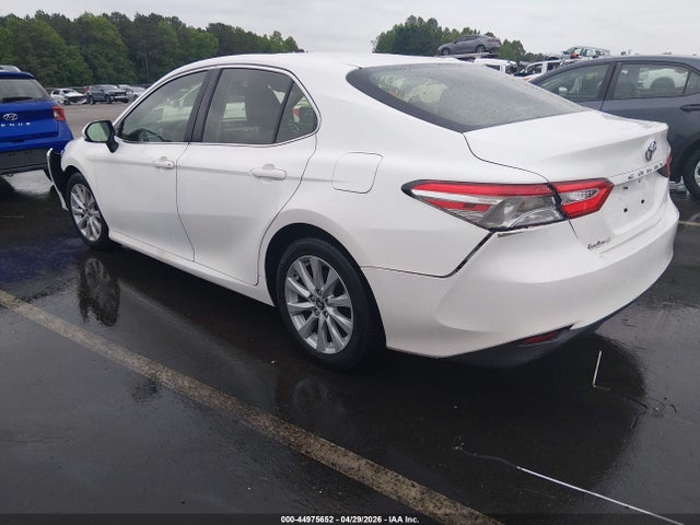 2018 Toyota Camry Le მანქანა იყიდება აუქციონზე, vin: JTNB11HK0J3010055, აუქციონის ნომერი: 44975652