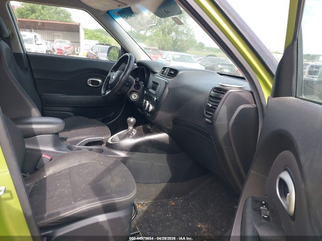 44975654 :رقم المزاد ، KNDJN2A20F7758552 vin ، 2015 Kia Soul مزاد بيع