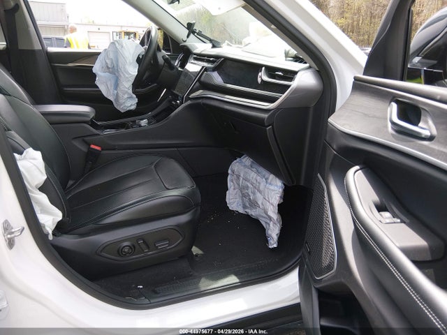 44975677 :رقم المزاد ، 1C4RJKBG5N8635220 vin ، 2022 Jeep Grand Cherokee L Limited 4x4 مزاد بيع