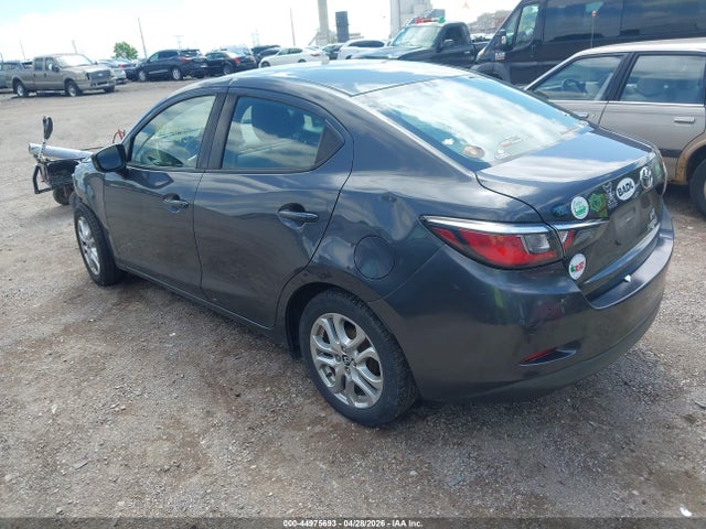 2017 Toyota Yaris Ia მანქანა იყიდება აუქციონზე, vin: 3MYDLBYV2HY181450, აუქციონის ნომერი: 44975693