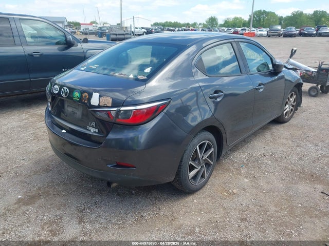 2017 Toyota Yaris Ia მანქანა იყიდება აუქციონზე, vin: 3MYDLBYV2HY181450, აუქციონის ნომერი: 44975693