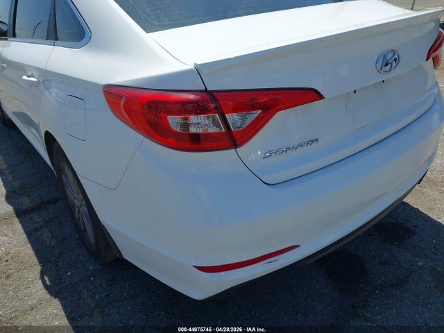 2015 Hyundai Sonata Se მანქანა იყიდება აუქციონზე, vin: 5NPE24AF5FH169338, აუქციონის ნომერი: 44975745