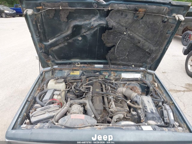 1992 Jeep Cherokee Laredo მანქანა იყიდება აუქციონზე, vin: 1J4FJ58SXNL208672, აუქციონის ნომერი: 44975793