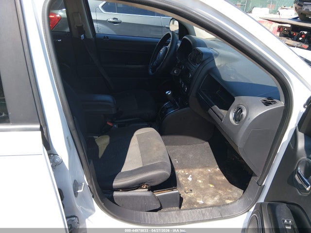 44975833 :رقم المزاد ، 1C4NJDEB1CD621877 vin ، 2012 Jeep Compass Latitude مزاد بيع
