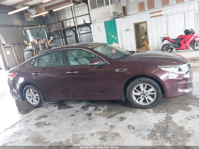 Auction sale of the 2017 Kia Optima Lx, vin: 5XXGT4L34HG166583, lot number: 44975862