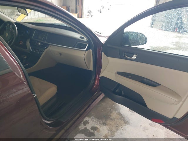Auction sale of the 2017 Kia Optima Lx, vin: 5XXGT4L34HG166583, lot number: 44975862