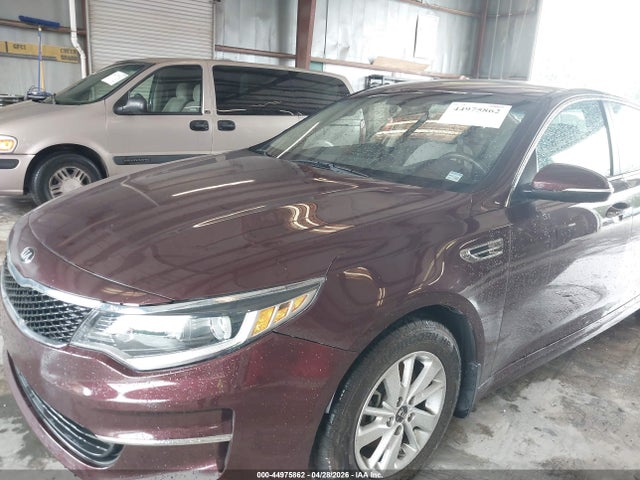 Auction sale of the 2017 Kia Optima Lx, vin: 5XXGT4L34HG166583, lot number: 44975862