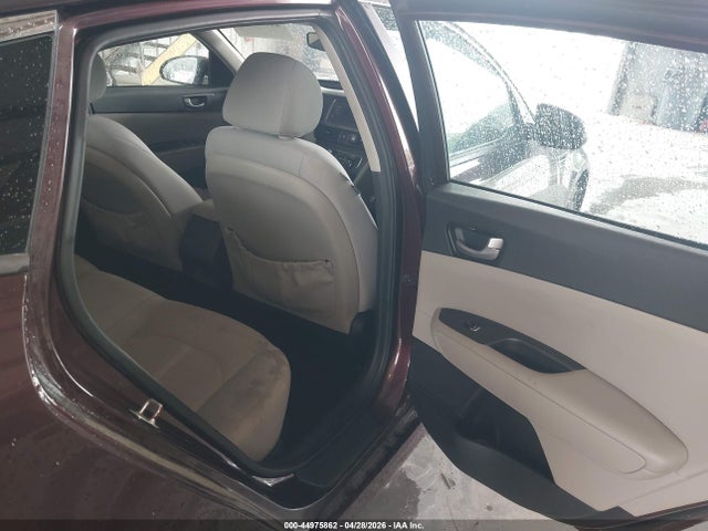 Auction sale of the 2017 Kia Optima Lx, vin: 5XXGT4L34HG166583, lot number: 44975862