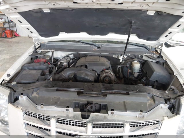 Продаж на аукціоні авто 2011 Cadillac Escalade Esv Premium, vin: 1GYS4JEF5BR117081, номер лоту: 44975884