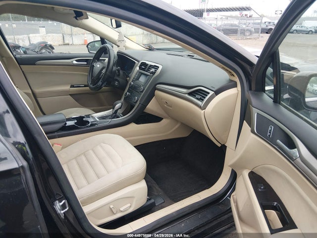 44975888 :رقم المزاد ، 3FA6P0H77FR228826 vin ، 2015 Ford Fusion Se مزاد بيع