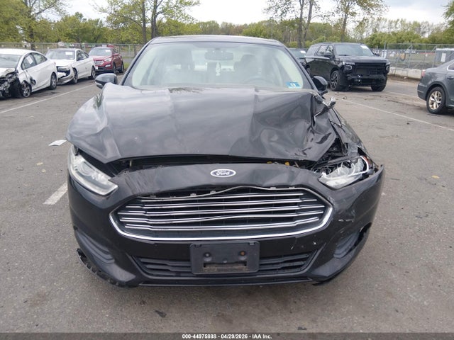 44975888 :رقم المزاد ، 3FA6P0H77FR228826 vin ، 2015 Ford Fusion Se مزاد بيع