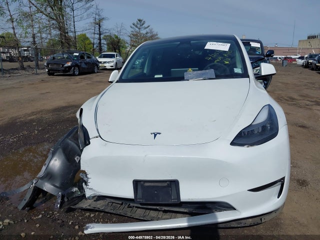 7SAYGDEE2PF763324 Tesla Model Y