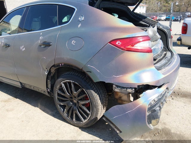 44975942 :رقم المزاد ، ZN661ZUA1KX334416 vin ، 2019 Maserati Levante Trofeo مزاد بيع