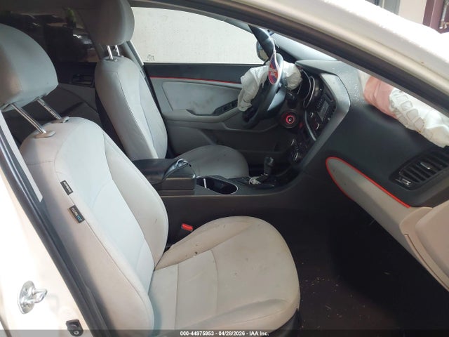 Продажа на аукционе авто 2015 Kia Optima Lx, vin: KNAGM4A76F5546414, номер лота: 44975953