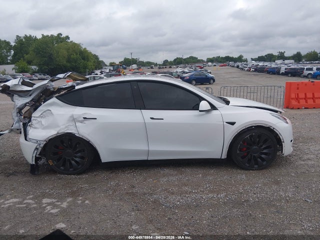 Продаж на аукціоні авто 2022 Tesla Model Y Performance Dual Motor All-wheel Drive, vin: 7SAYGDEF2NF410958, номер лоту: 44975954